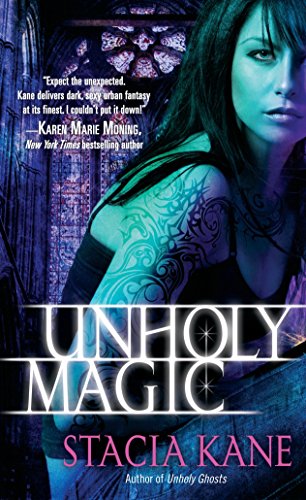 Imagen de archivo de Unholy Magic a la venta por Better World Books