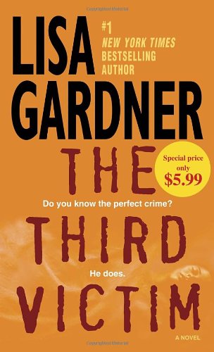Imagen de archivo de The Third Victim: An FBI Profiler Novel a la venta por BooksRun