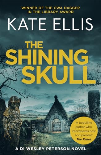 9780349418964: The Shining Skull (Wesley Peterson)
