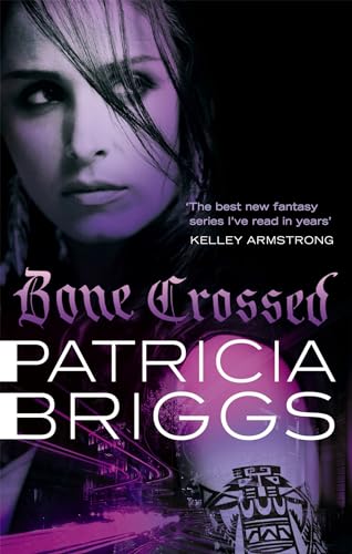 9780356500614: Bone Crossed: Mercy Thompson: Book 4