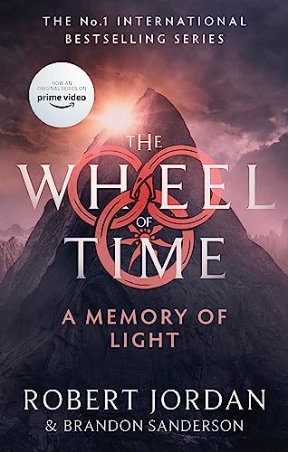 Stock image for A Memory Of Light: Book 14 of the Wheel of Time (Now a major TV series) for sale by ThriftBooks-Dallas