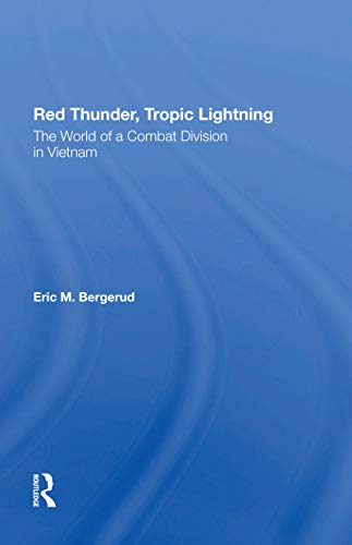 Imagen de archivo de Red Thunder, Tropic Lightning a la venta por Blackwell's