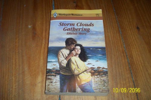 Imagen de archivo de Storm Clouds Gathering a la venta por Better World Books