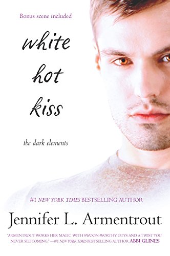 Imagen de archivo de White Hot Kiss (The Dark Elements) a la venta por SecondSale