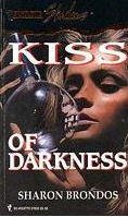 9780373270323: Kiss of Darkness (Silhouette Shadows)