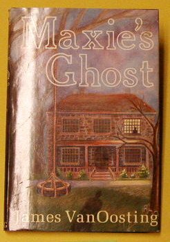 9780374348731: Maxie's Ghost