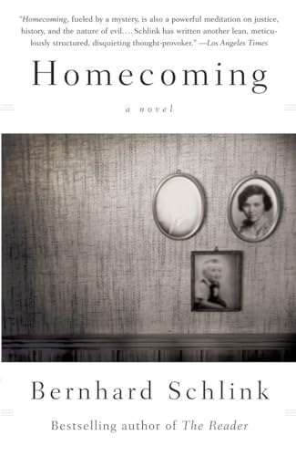 9780375725579: Homecoming (Vintage International)