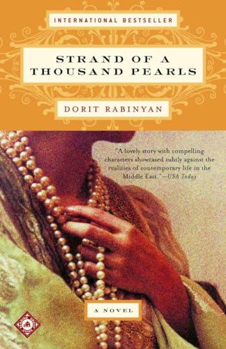 Imagen de archivo de Strand of a Thousand Pearls: A Novel a la venta por Revaluation Books