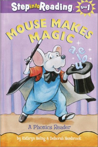 Imagen de archivo de Mouse Makes Magic: A Phonics Reader a la venta por ThriftBooks-Atlanta