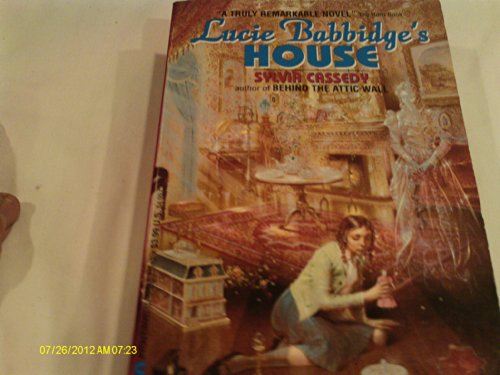 Imagen de archivo de Lucie Babbidge's House (Avon Camelot Books) a la venta por SecondSale