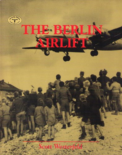 9780382098529: The Berlin Airlift