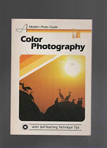 Beispielbild fr Color Photography (Modern photo guide) zum Verkauf von Robinson Street Books, IOBA