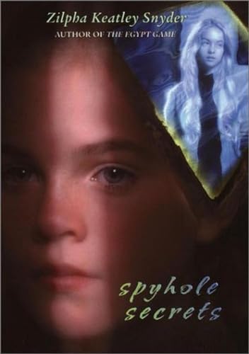 Beispielbild fr Spyhole Secrets zum Verkauf von Wonder Book