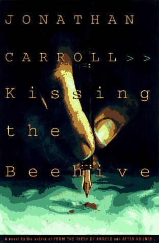 Imagen de archivo de Kissing The Beehive a la venta por SecondSale