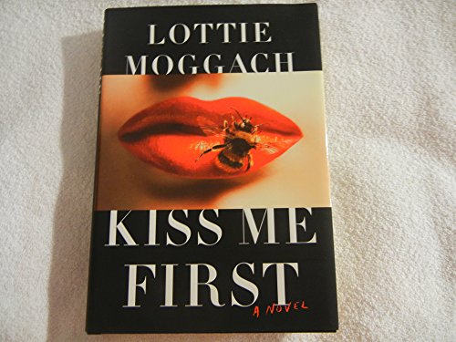 Beispielbild fr Kiss Me First zum Verkauf von Better World Books