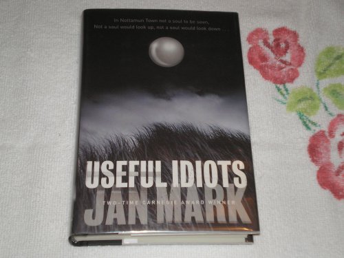 Imagen de archivo de Useful Idiots a la venta por Decluttr