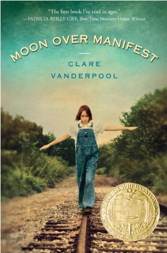 Beispielbild fr Moon over Manifest zum Verkauf von Better World Books