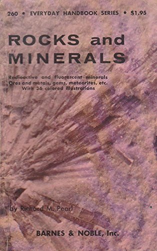 Imagen de archivo de Rocks and Minerals a la venta por Half Price Books Inc.