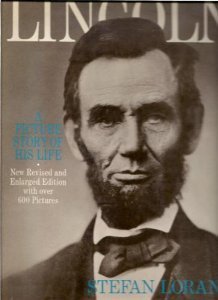 Imagen de archivo de Lincoln; a picture story of his life a la venta por HPB-Emerald