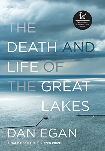 Imagen de archivo de The Death and Life of the Great Lakes a la venta por A Cappella Books, Inc.