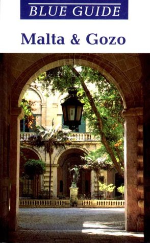 Imagen de archivo de Malta and Gozo (Blue Guides) a la venta por Mispah books
