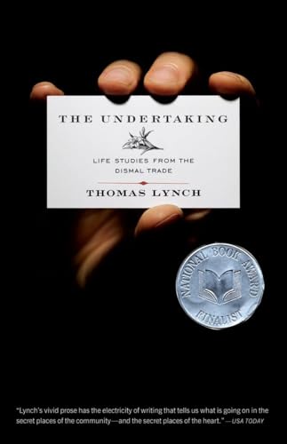 Imagen de archivo de The Undertaking: Life Studies from the Dismal Trade a la venta por SecondSale