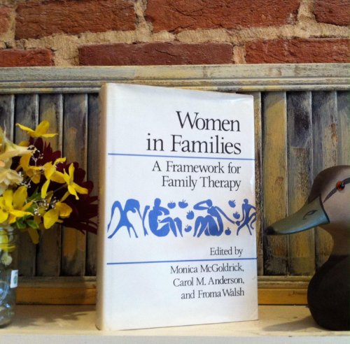 Beispielbild fr Women in Families: A Framework for Family Therapy zum Verkauf von Robinson Street Books, IOBA