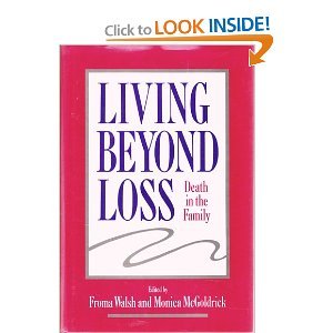 9780393701043: Living Beyond Loss: Death in the Family