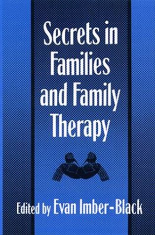 9780393701470: SECRETS IN FAMILIES & FAMILY CL
