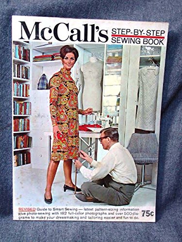 Beispielbild fr McCall's Sewing Book zum Verkauf von Better World Books