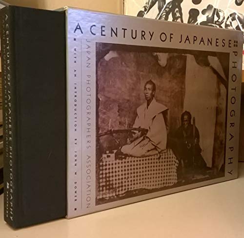 9780394512327: A Century of Japanese Photography