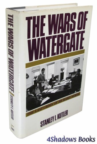 Beispielbild fr The Wars of Watergate : The Last Crisis of Richard Nixon zum Verkauf von Better World Books