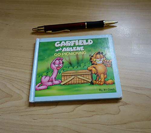 Garfield and Arlene go picnicking (9780394873510) by Huge, Tom