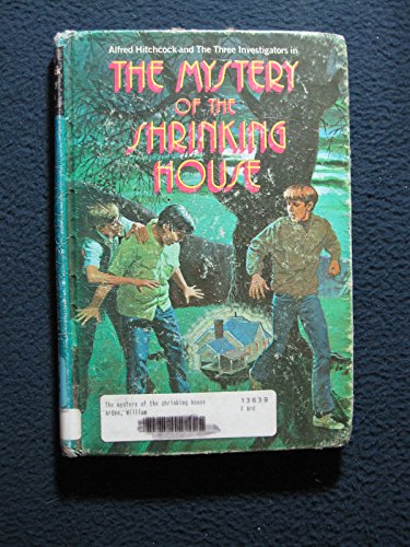 Beispielbild fr Alfred Hitchcock and the Three Investigators in the Mystery of the Shrinking House (Alfred Hitchcock Mystery Series, 18) zum Verkauf von dsmbooks