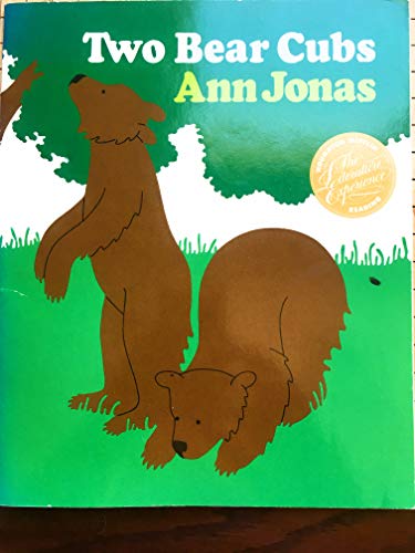 Beispielbild fr Two Bear Cubs zum Verkauf von Wonder Book