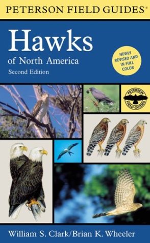9780395670682: A Field Guide to Hawks of North America (Peterson Field Guide Series)