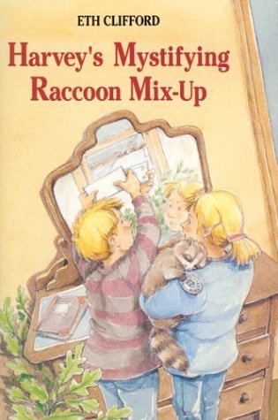 Beispielbild fr Harvey's Mystifying Raccoon Mix-Up zum Verkauf von Hastings of Coral Springs