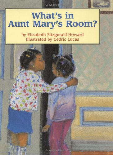 Imagen de archivo de What's in Aunt Mary's Room? a la venta por Better World Books