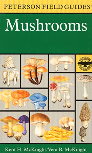 Imagen de archivo de A Field Guide to Mushrooms: North America (Peterson Field Guides) a la venta por Books of the Smoky Mountains