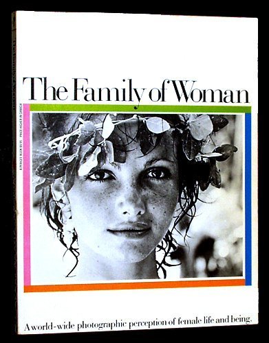 9780399509667: The Family of Woman