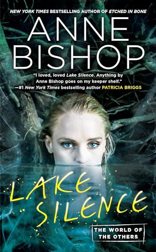 Imagen de archivo de Lake Silence (World of the Others, The) a la venta por BooksRun