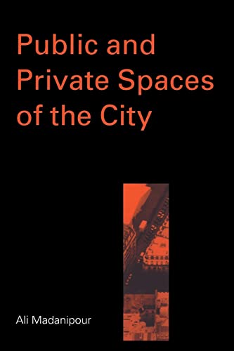 Imagen de archivo de Public and Private Spaces of the City a la venta por Blackwell's