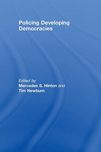 9780415428484: Policing Developing Democracies