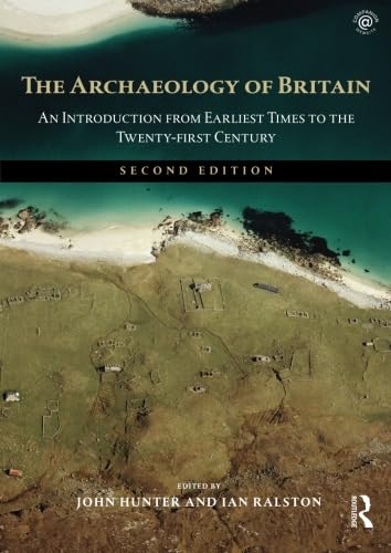 Beispielbild fr The Archaeology of Britain zum Verkauf von Blackwell's
