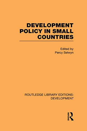 Imagen de archivo de Development Policy in Small Countries a la venta por Blackwell's
