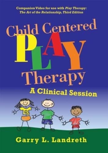 Beispielbild fr Child Centered Play Therapy: A Clinical Session zum Verkauf von getbooks GmbH