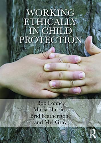 Imagen de archivo de Working Ethically in Child Protection a la venta por Chiron Media