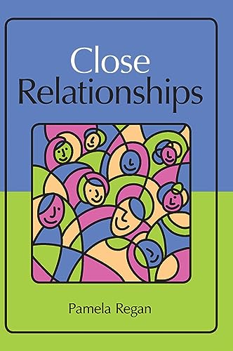 Imagen de archivo de Close Relationships a la venta por BookHolders