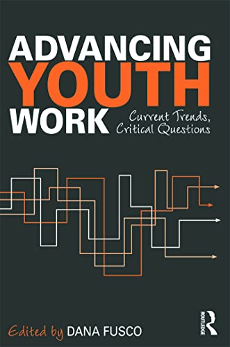 9780415890465: Advancing Youth Work