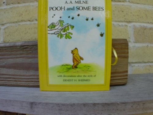 Beispielbild für Winnie the Pooh and Some Bees (Pooh Carousel Books) zum Verkauf von medimops